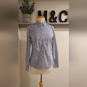 Beautiful striped blouse from the Banana Republic Brand size 6